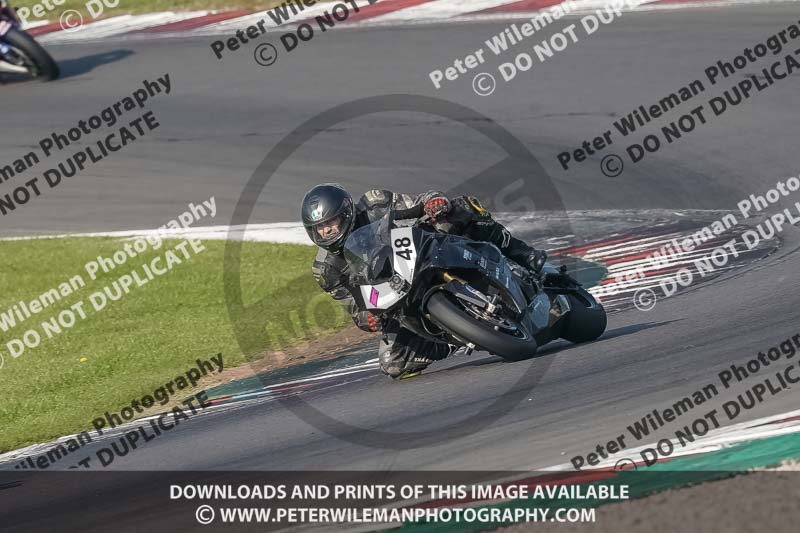 donington no limits trackday;donington park photographs;donington trackday photographs;no limits trackdays;peter wileman photography;trackday digital images;trackday photos
